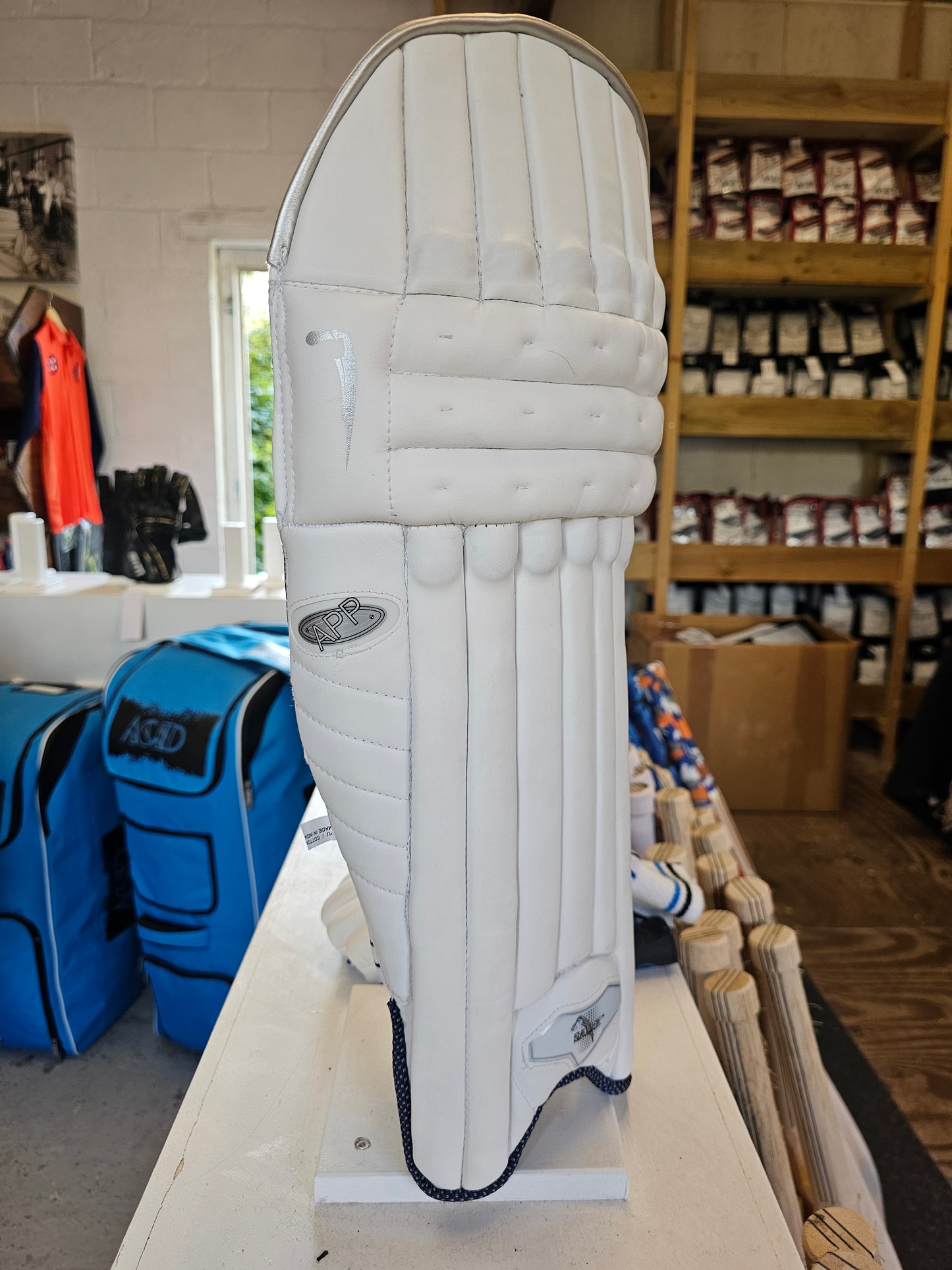 Salix APP Batting Pads – Small Boys, Left Handed