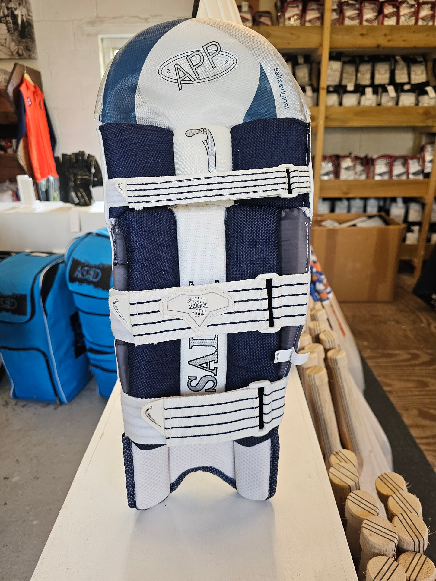 Salix APP Batting Pads – Small Boys, Left Handed