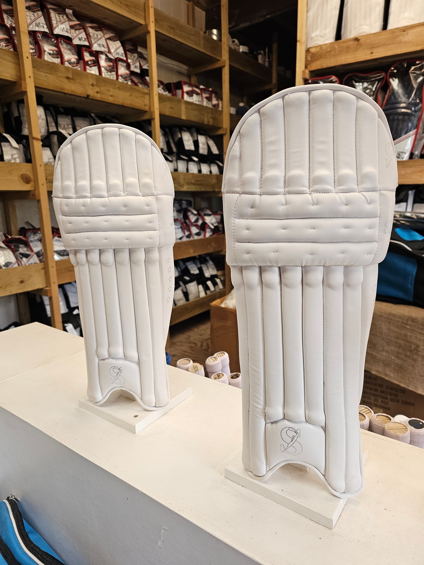 Salix SLX Batting Pads - Extra Small Boys, Right Handed