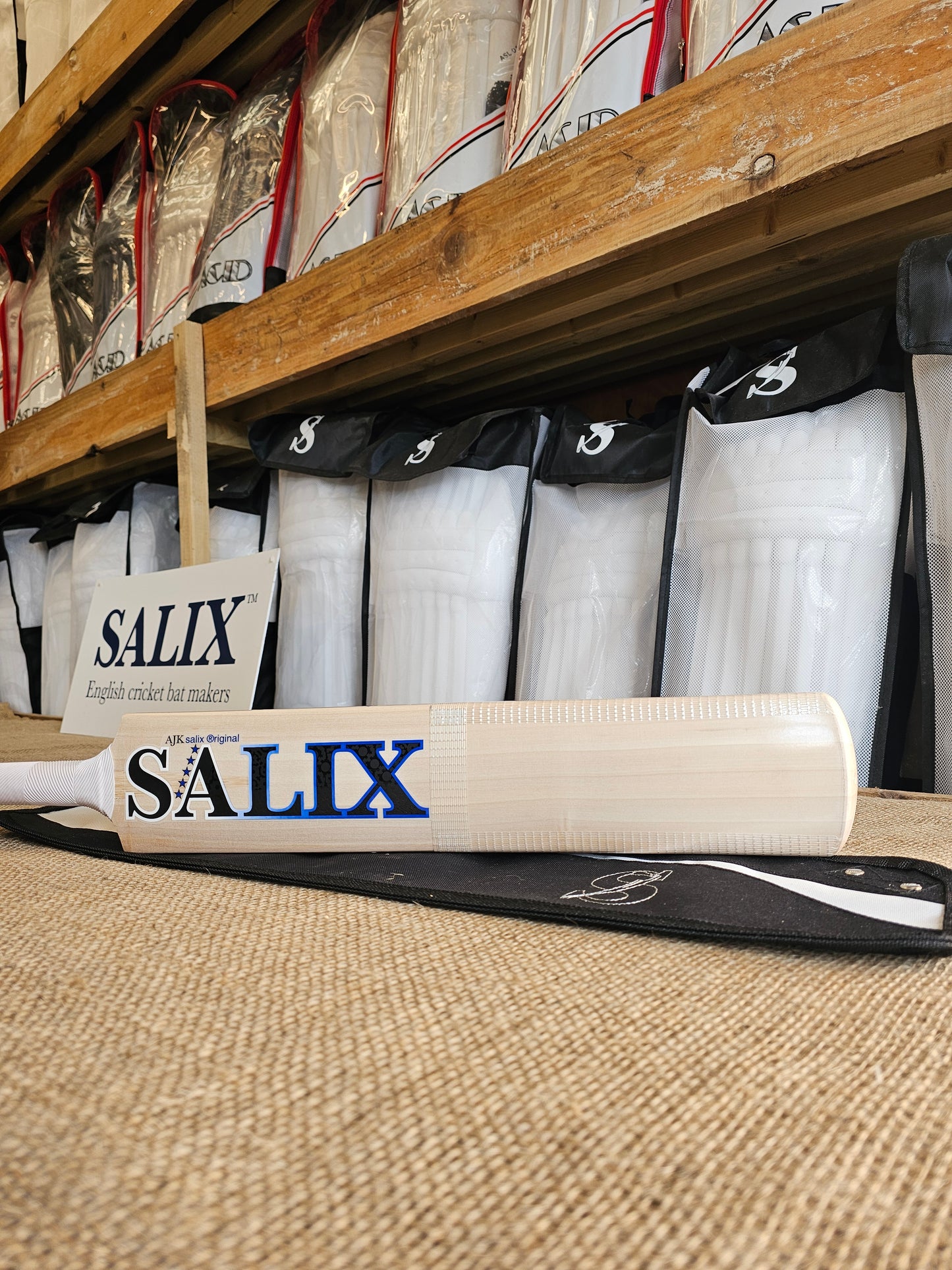 Salix AJK - Grade Select, Size 4, Weight Range 1.11lb