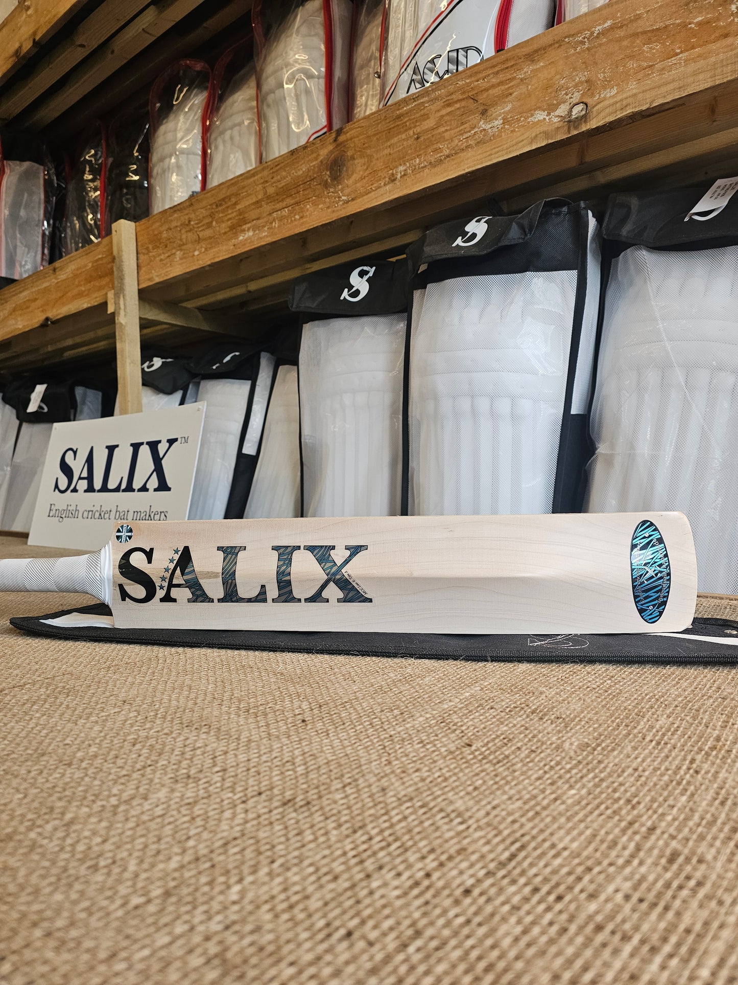 Salix - Size 5, Weight Range 1.13lb