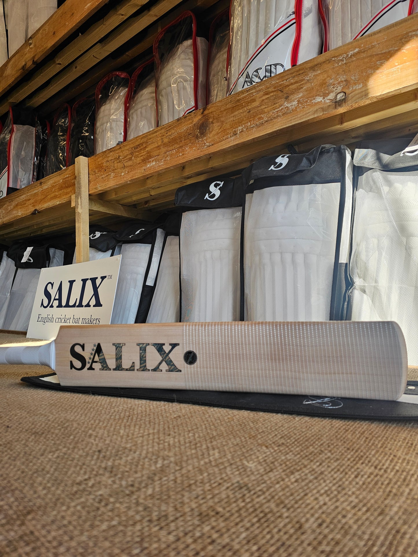 Salix - Size 6, Weight Range 2lb