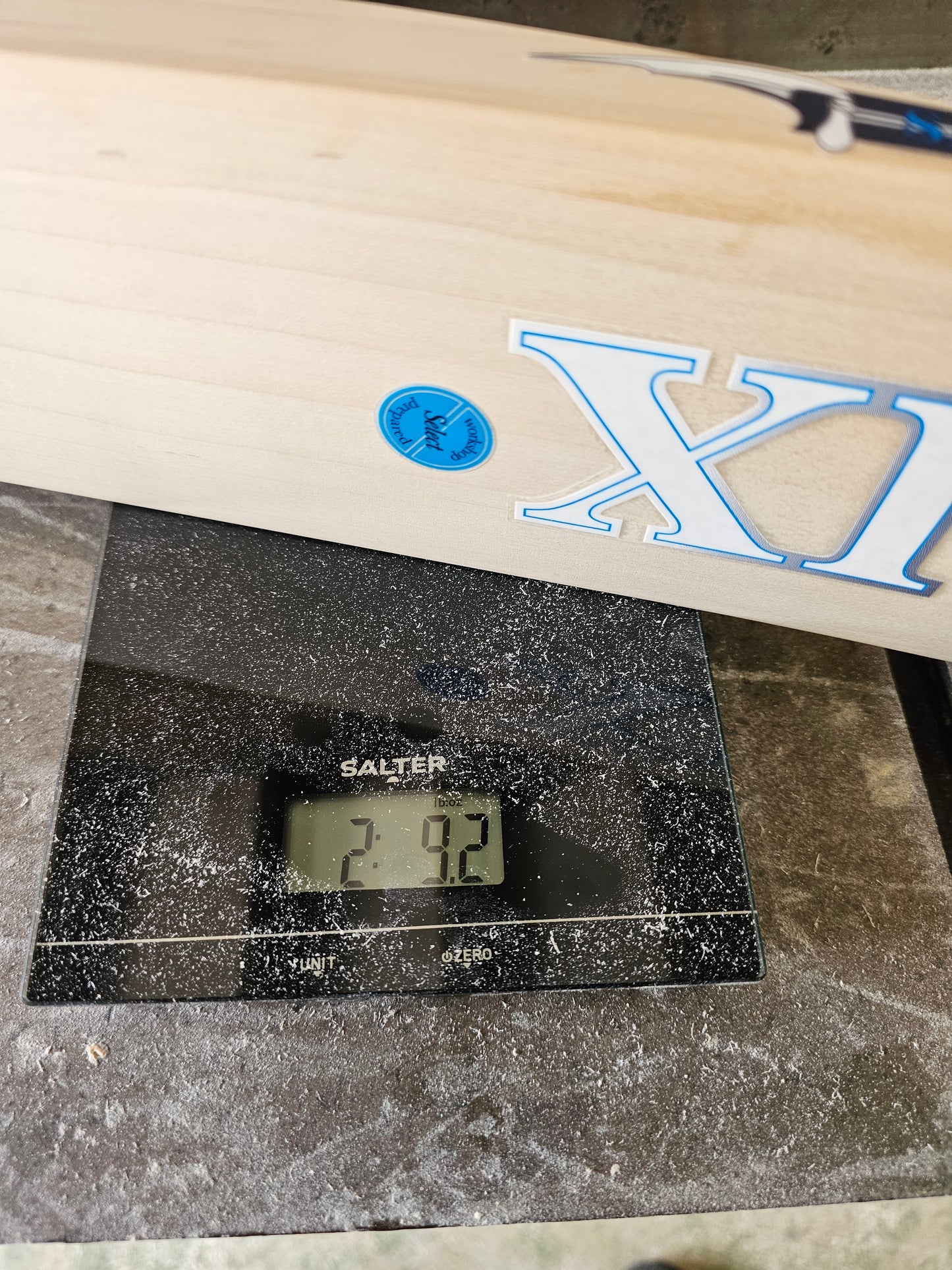 Salix AMP - Select, 2lb 9 Onces, SH