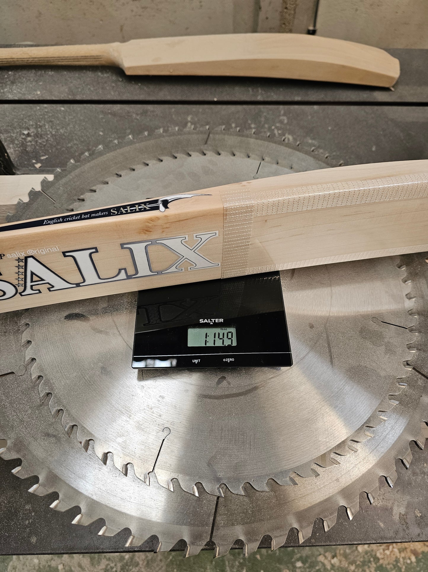 Salix AMP - Graded, 1lb 14.9oz, Size 5