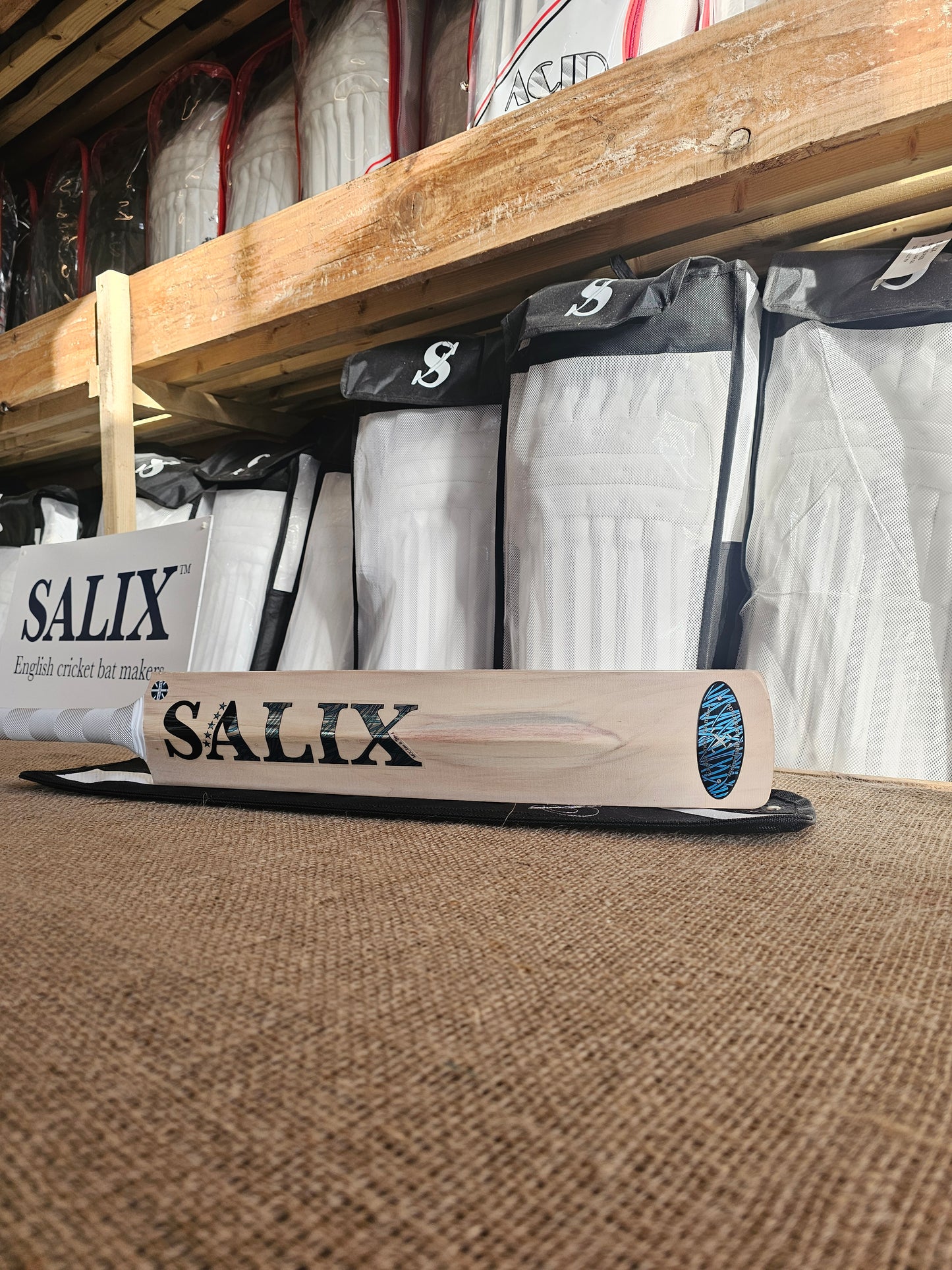 Salix - Size 5, Weight Range 1.15lb