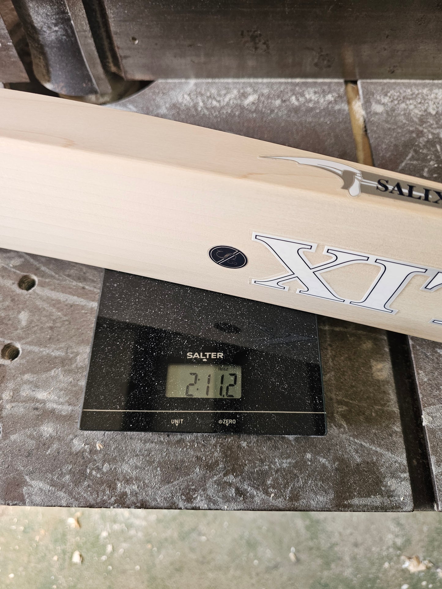 Salix AMP - Grade One, WR 2lb 11 Onces, SH