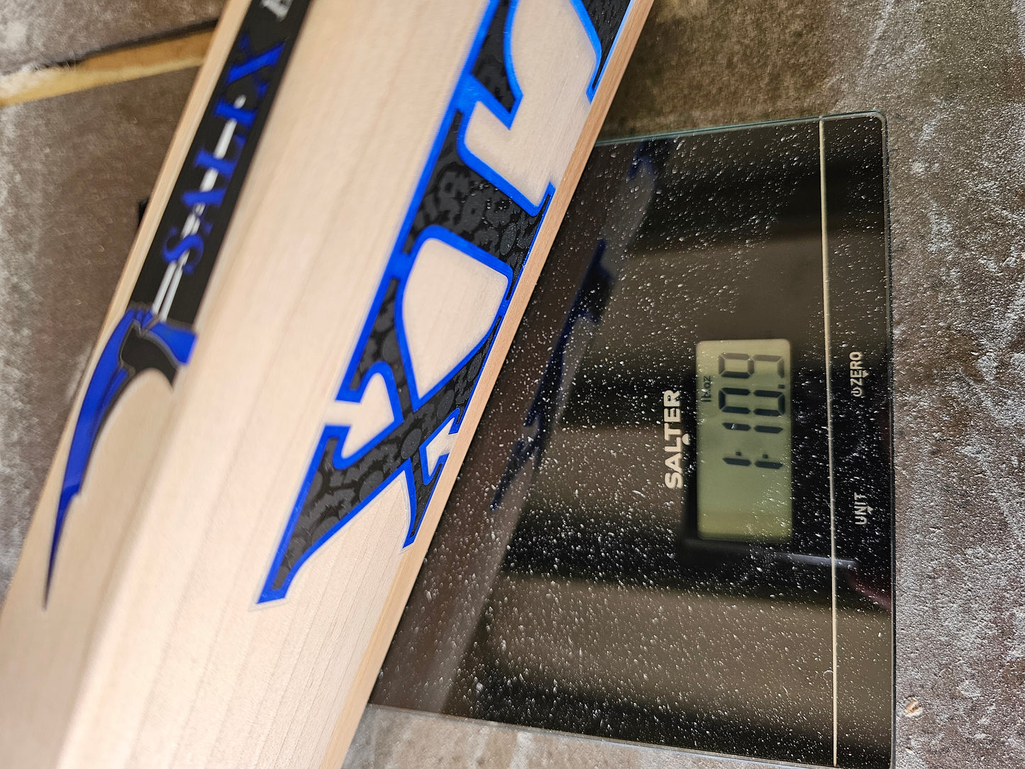 Salix AJK - Sub, WR 1lb 10 Ounces, Size 4