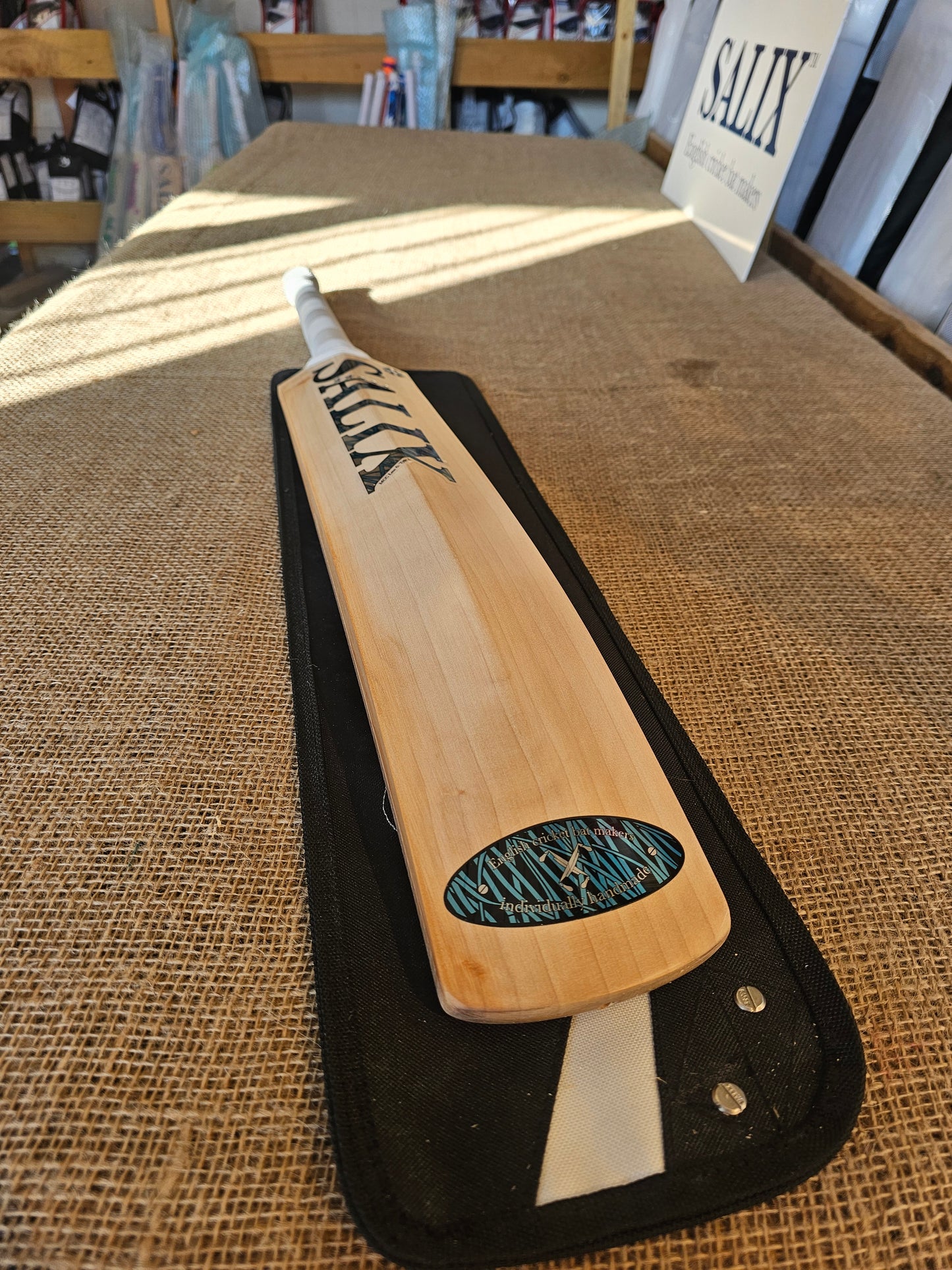 Salix - Size 6, Weight Range 2lb