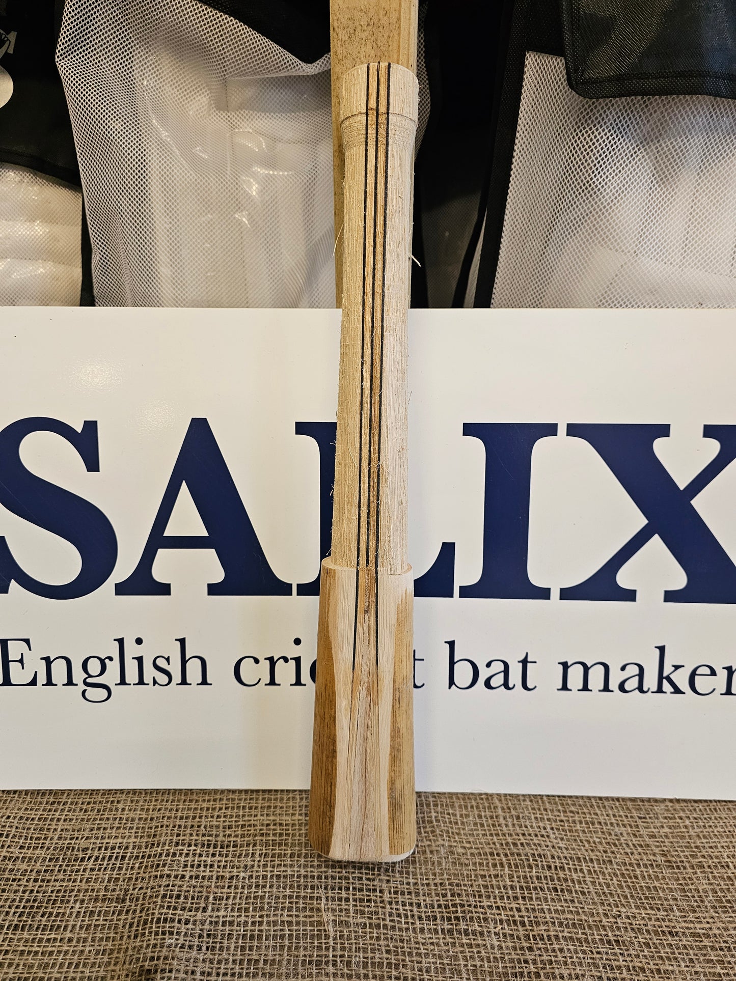 6 Piece Unspliced, 3 Rubber Inserts Salix Cricket Bat Handle