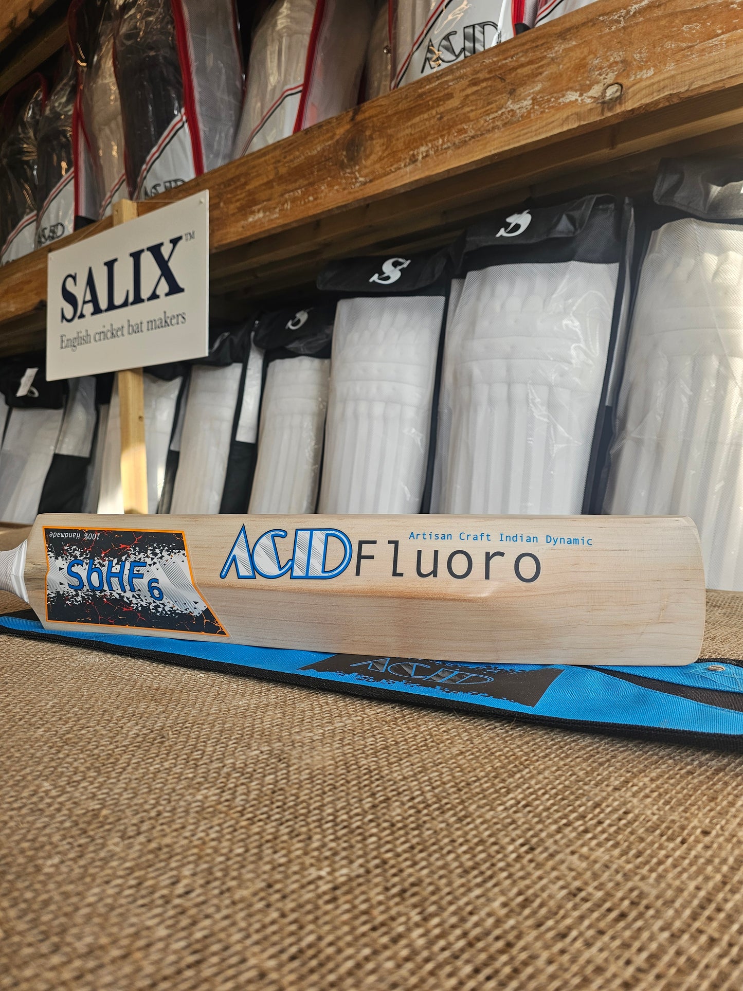 ACID FLUORO - Size 6, Weight Range 2.1lb