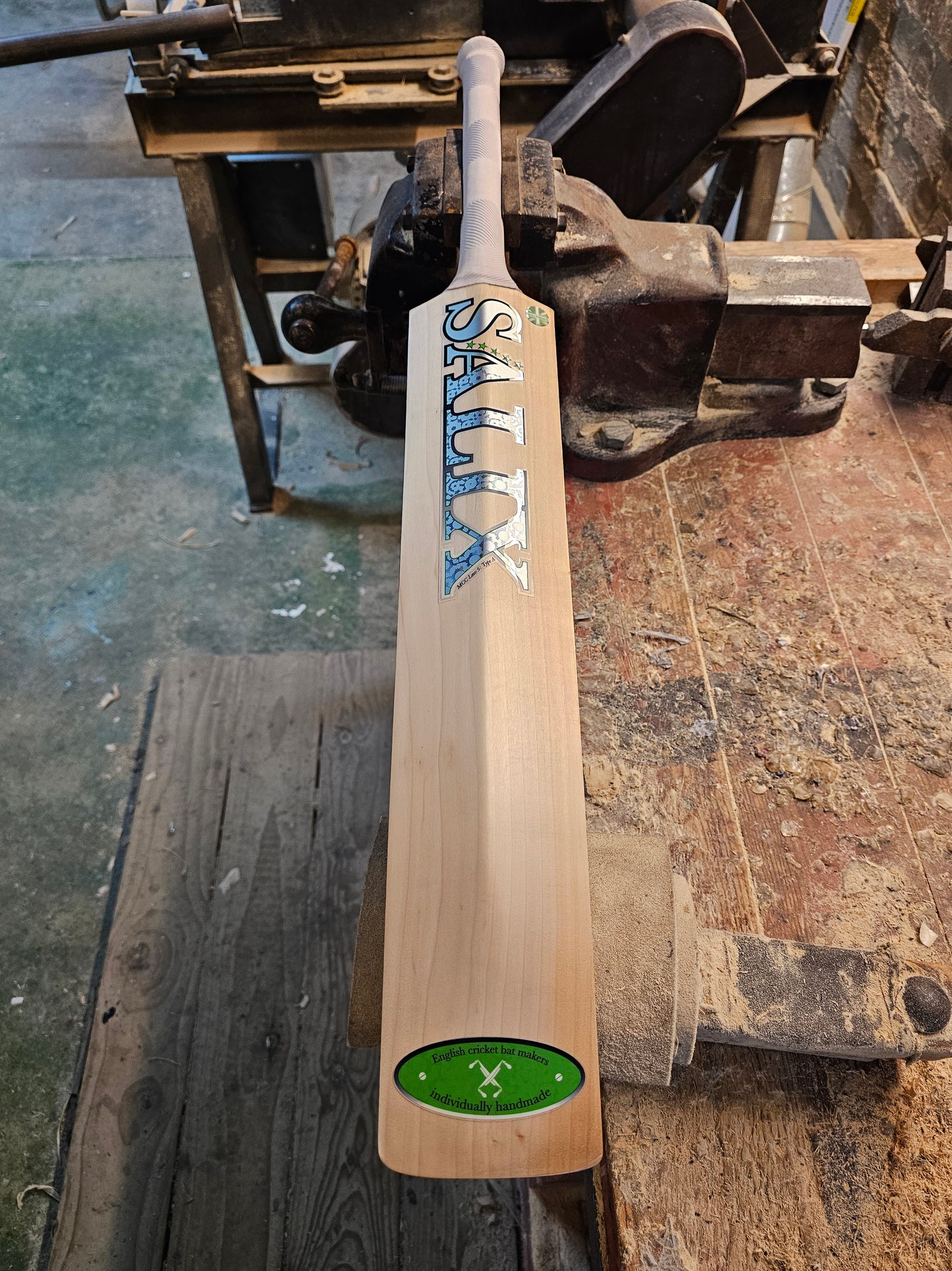 Salix AJK - Weight Range 1lb 15 Ounces, Size 5