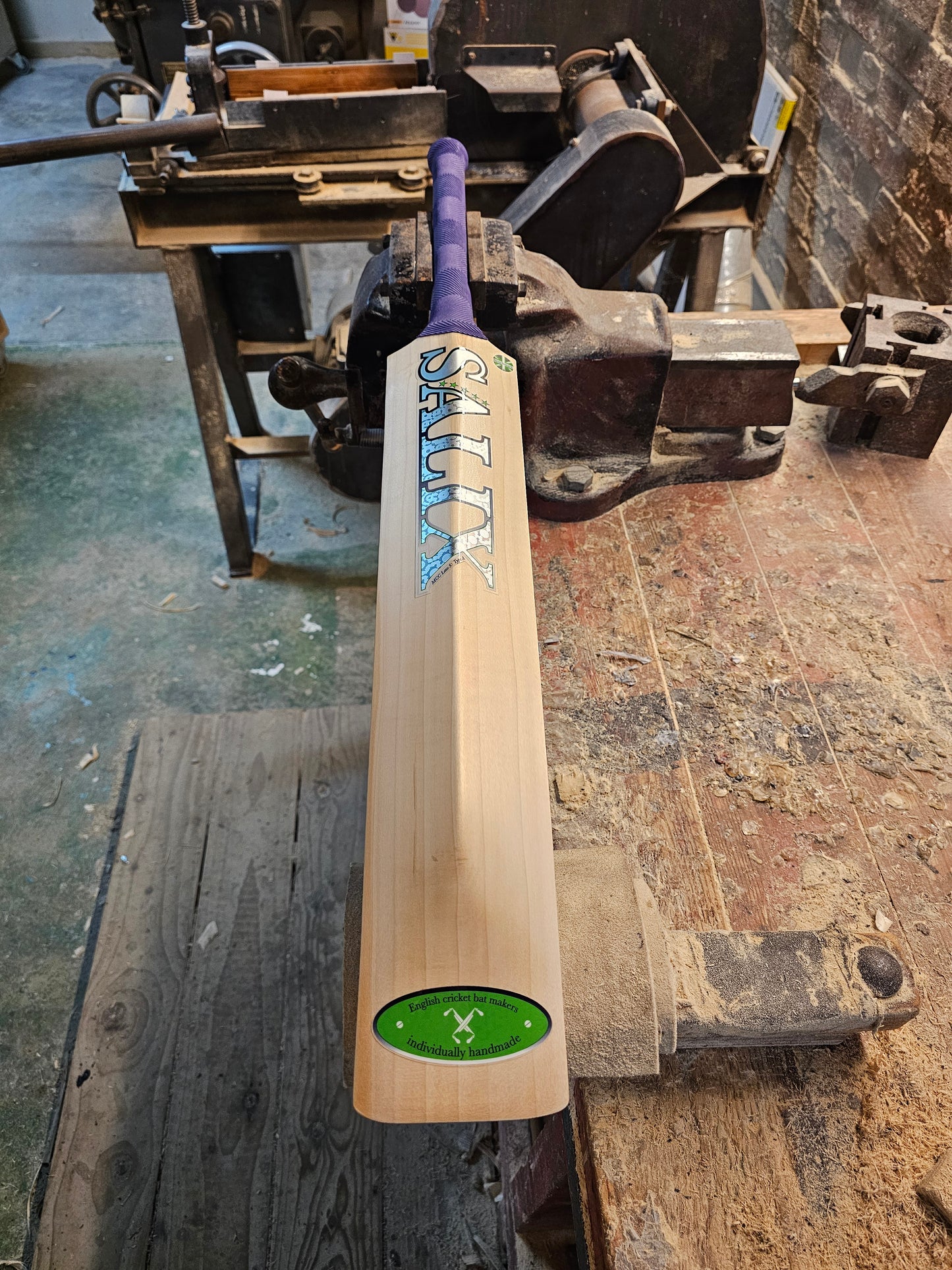 Salix AJK - 2lb 1 Ounce, Size 5