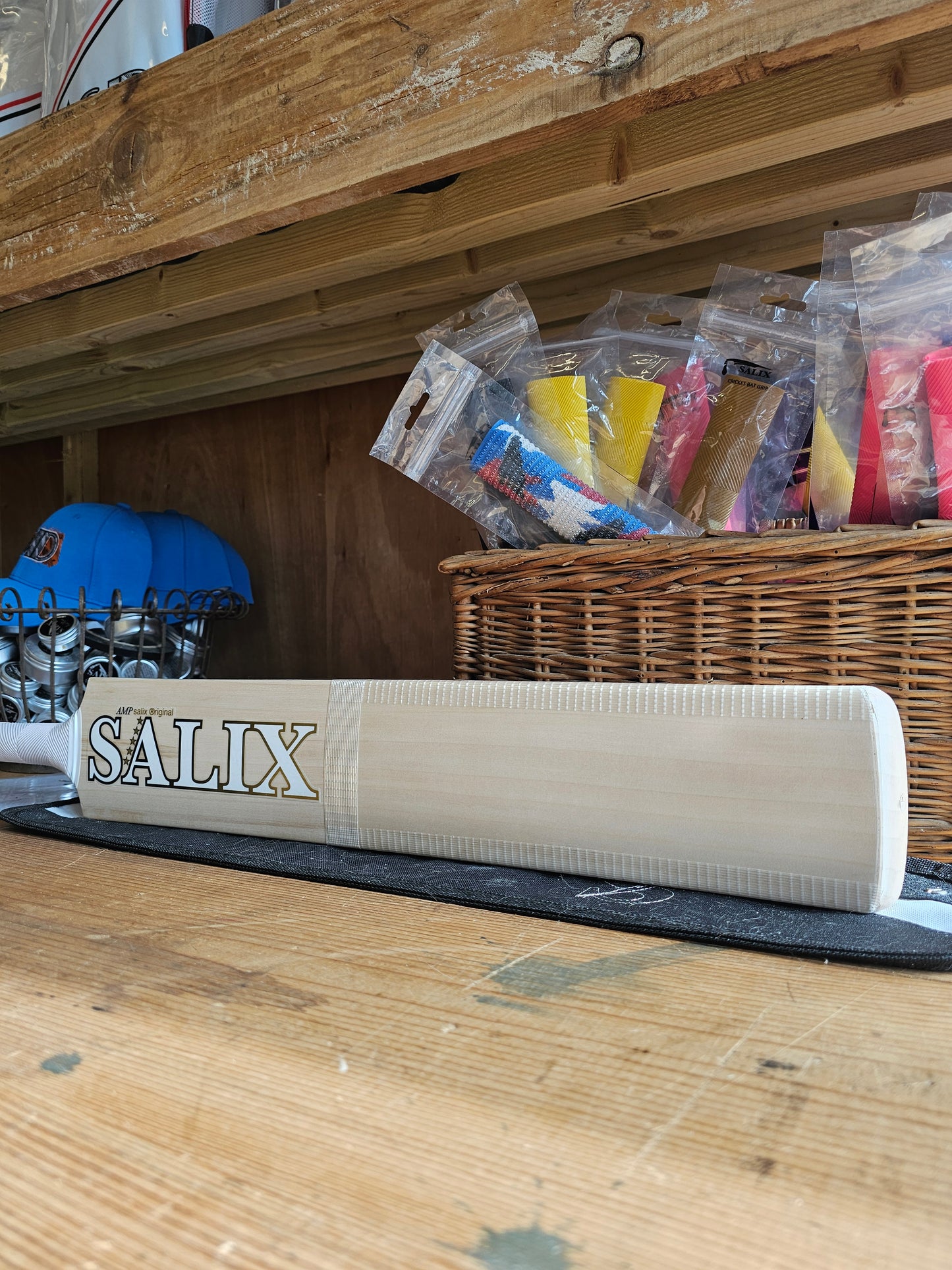 Salix AMP - Graded, Weight Range 2.9lb