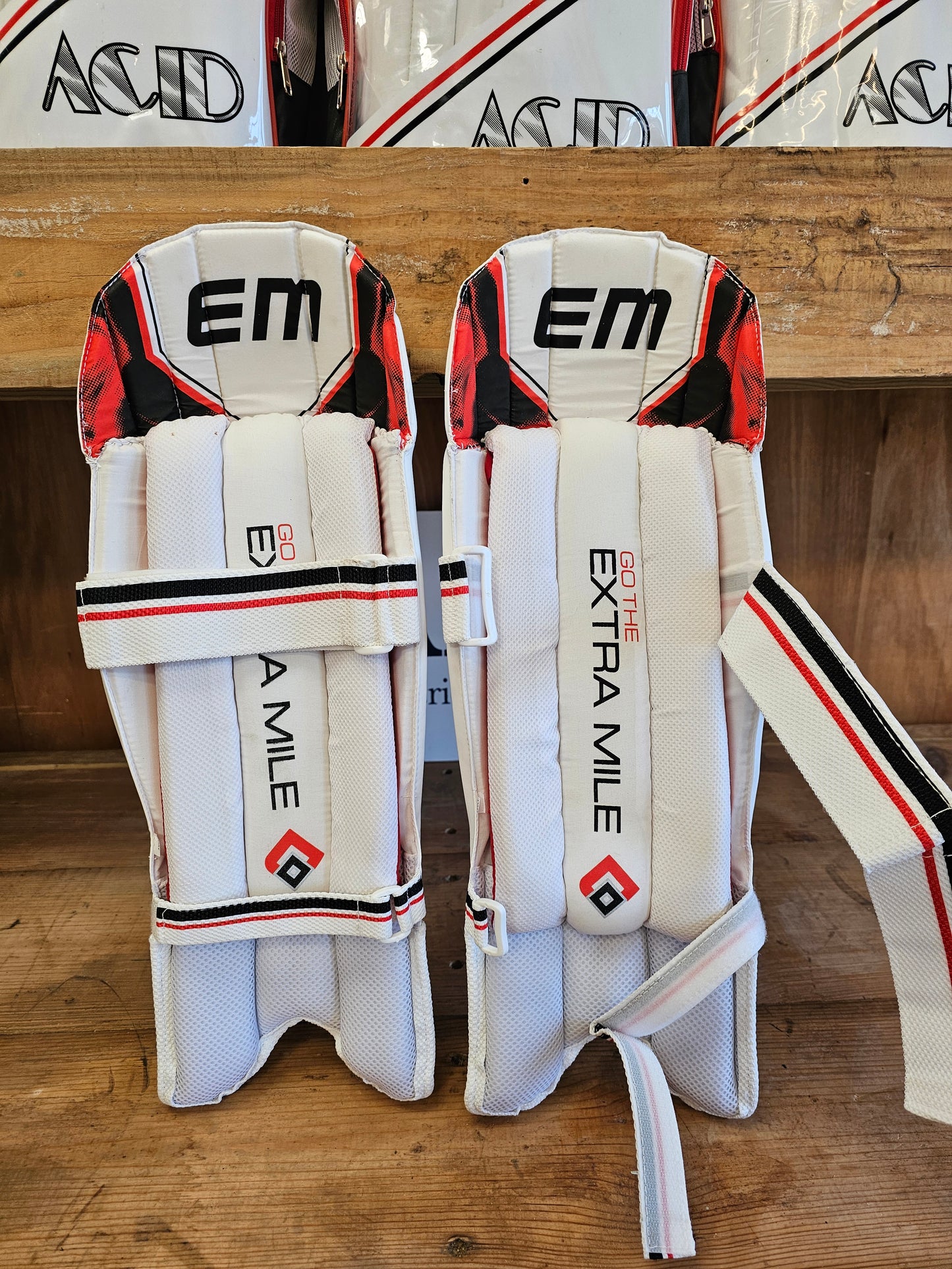 Quantum 3.0 Wicket Keeping Pads Adult