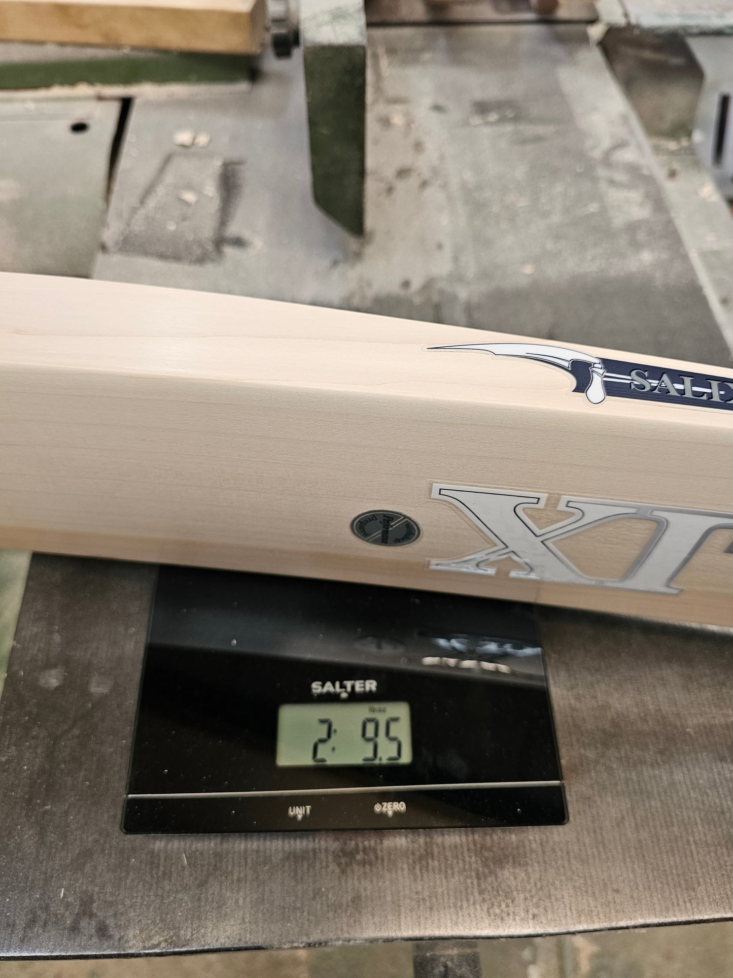 Salix AMP - Performance, WR 2lb 9 Ounces, Short Blade