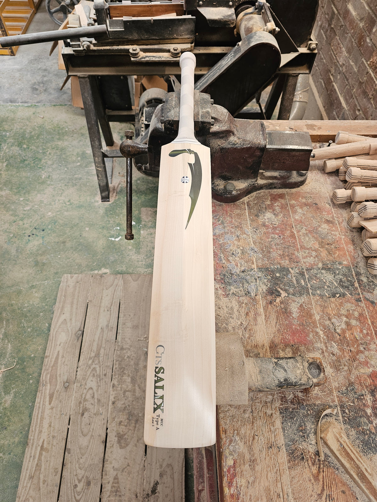 Salix Knife - Marque, Weight 2lb, 10oz, Short Handle