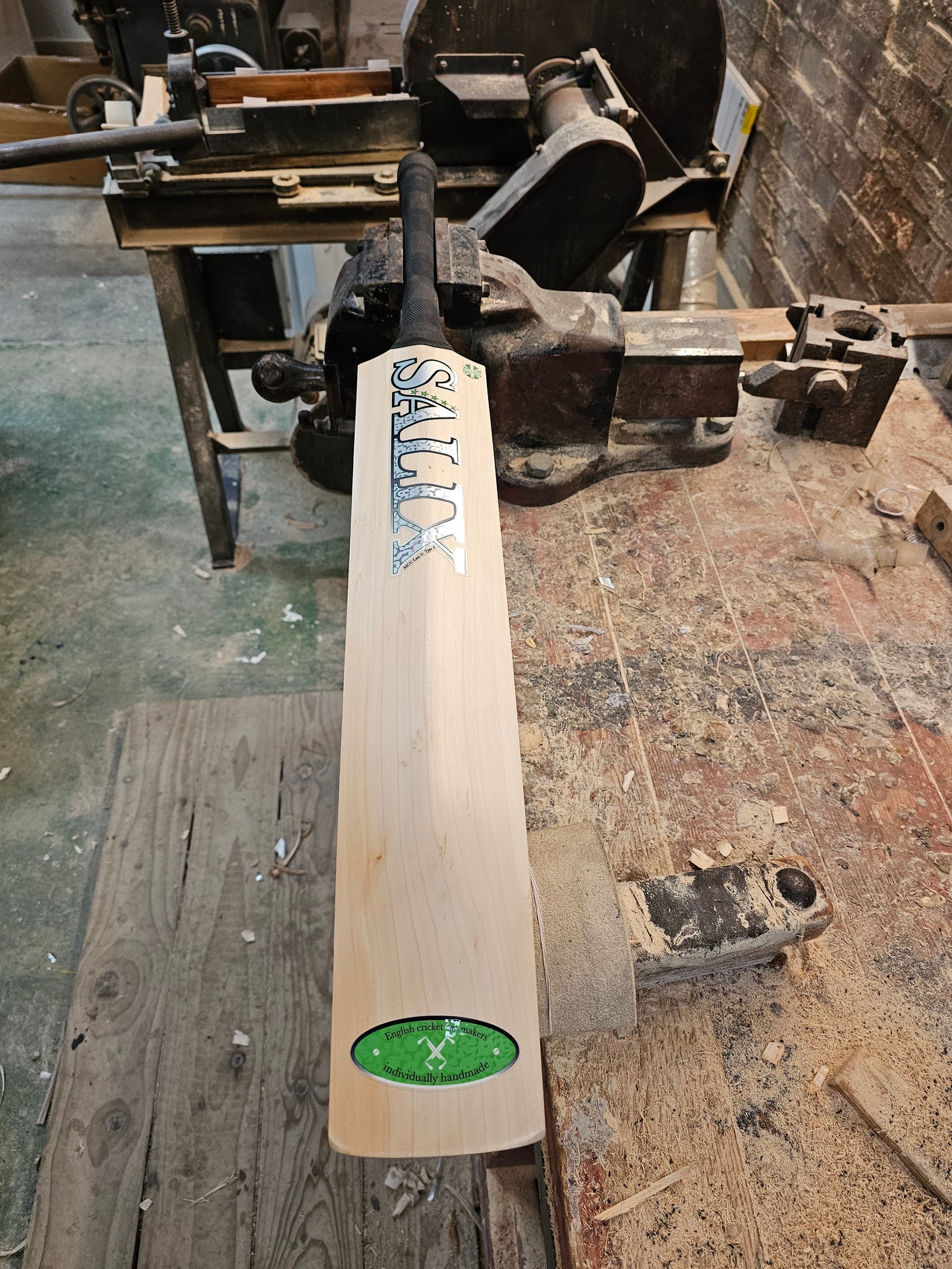 Salix AJK - Performance, Weight Range 2lb 9 Ounces, Short Handle