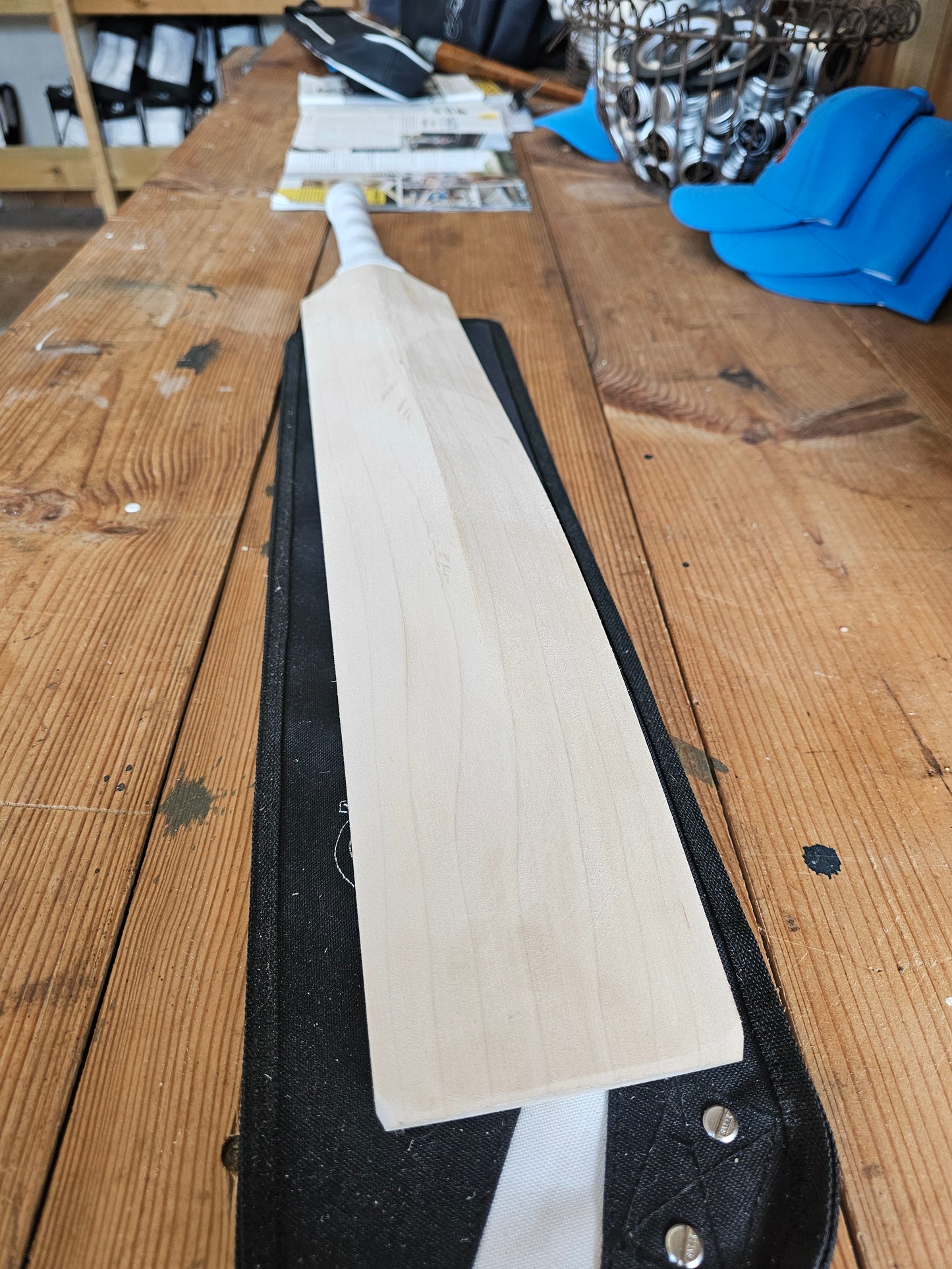 Salix Knife - Players Grade, 2.11lb