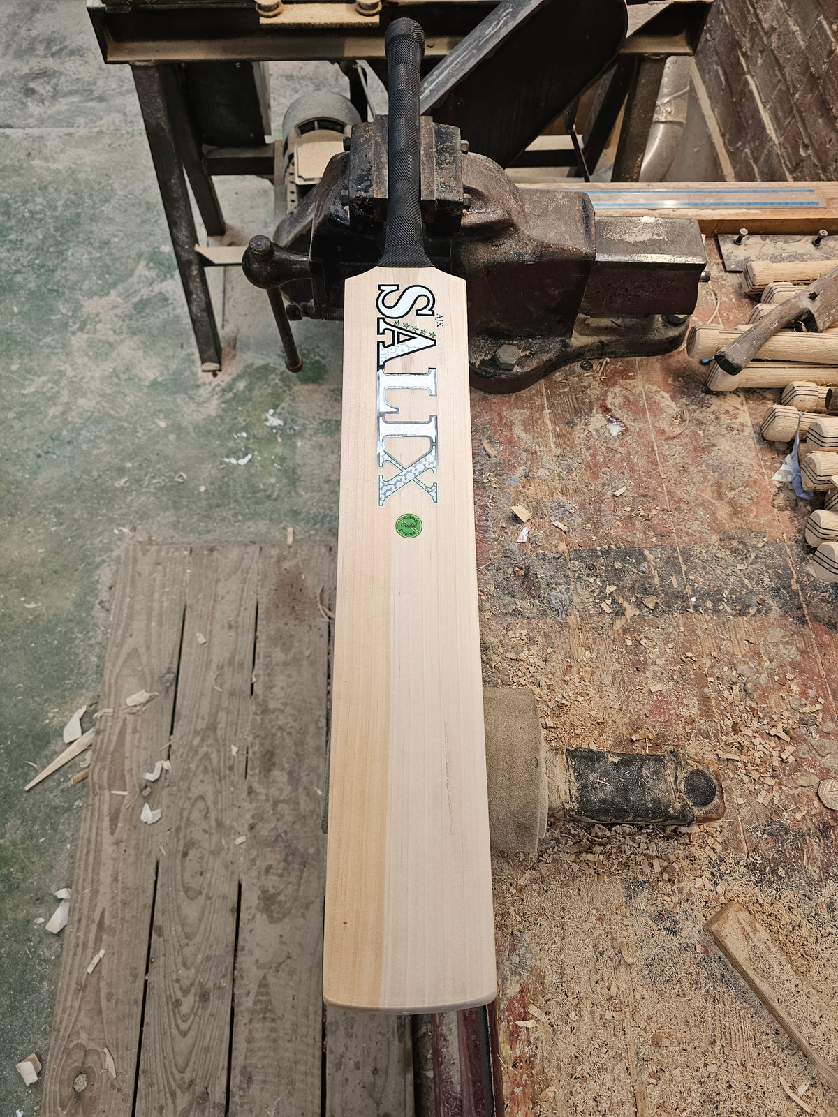 Salix AJK - Graded, 2lb 9oz, Short Handle
