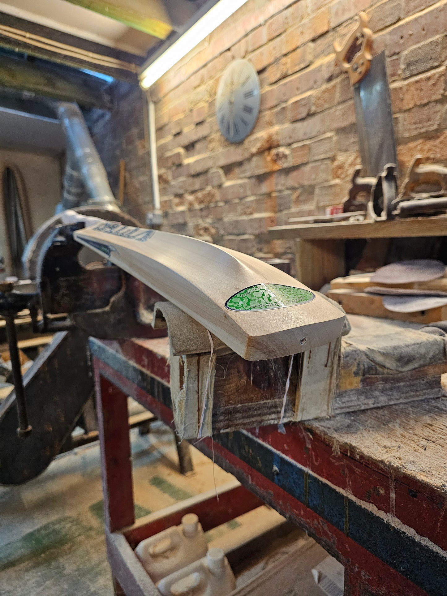 Salix AJK Kashmir - Weight Range 1lb 11 Ounces, Size 4