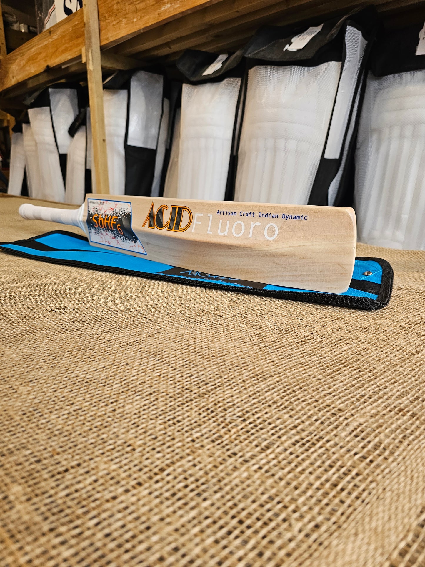 ACID FLUORO Kashmir - 1.15 Weight Range, Size 5