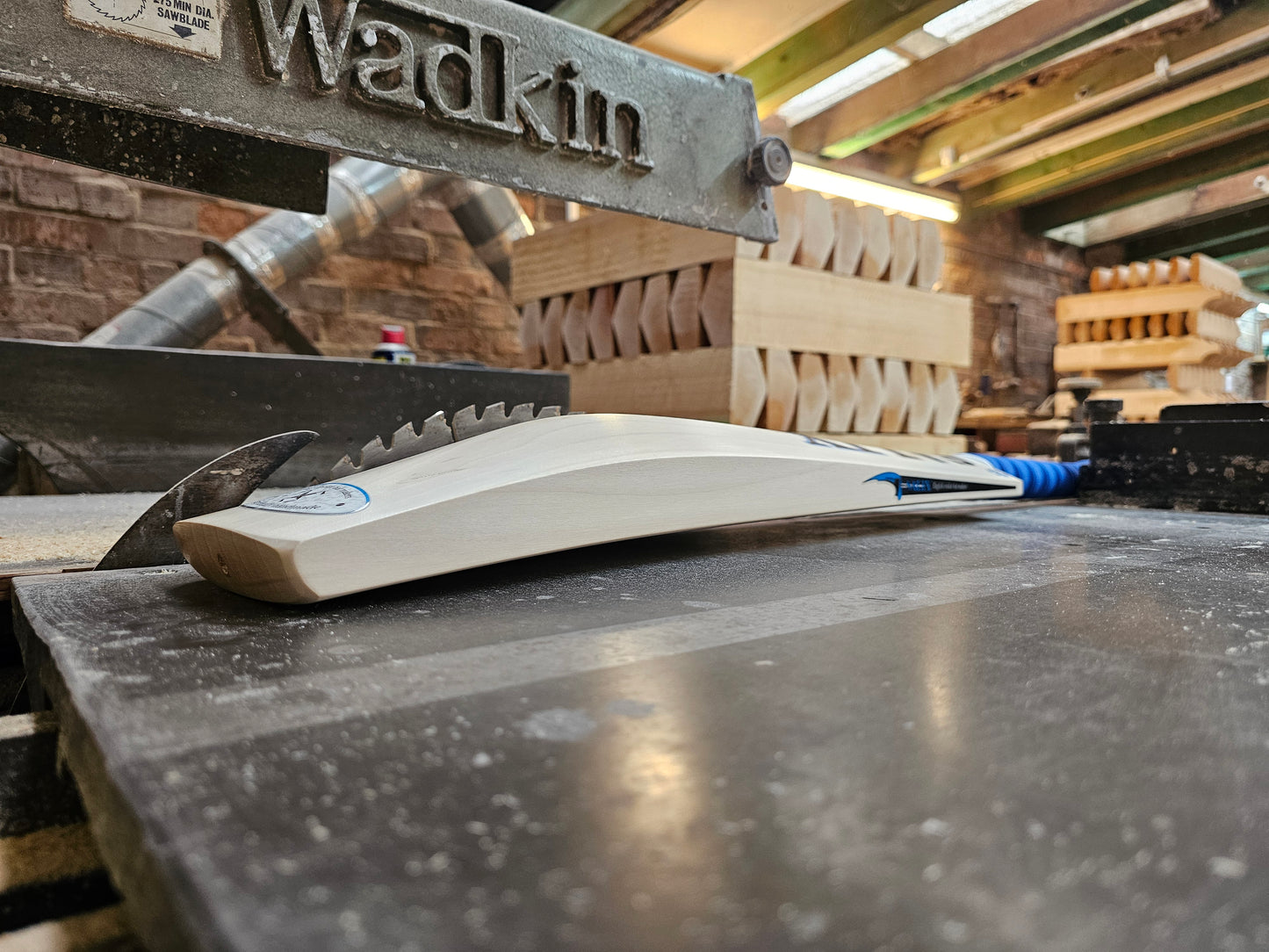 Salix AIR - Select, Weight Range 2lb 8 Ounces, Short Handle