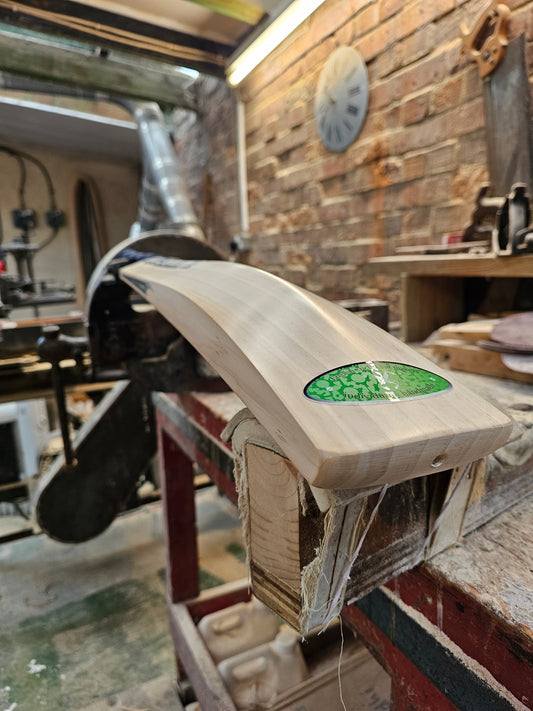 Salix AJK - Grade Alba, Weight Range 2lb 8 Ounces, Short Handle