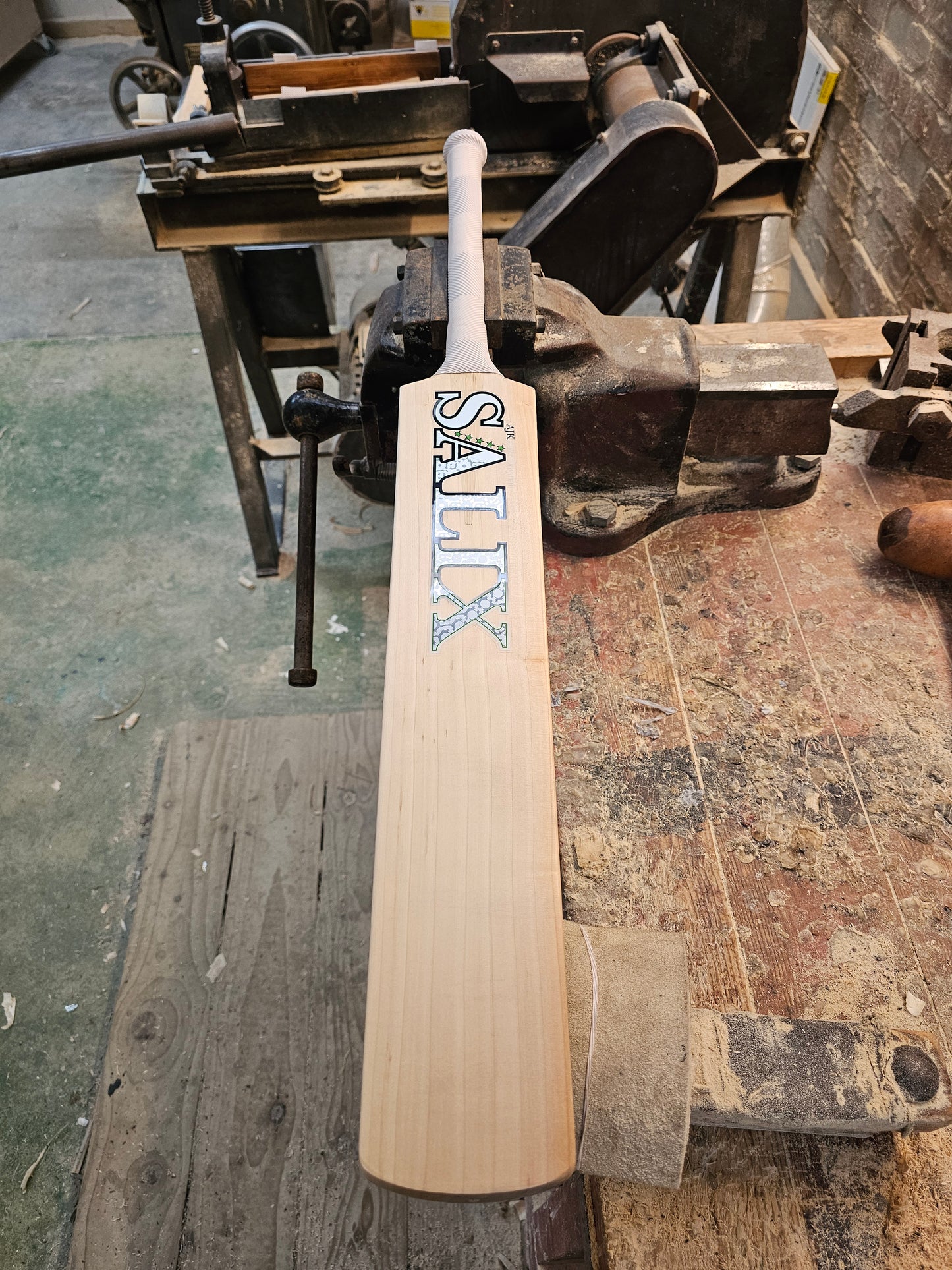 Salix AJK - Weight Range 1lb 12 Ounces, Size 5