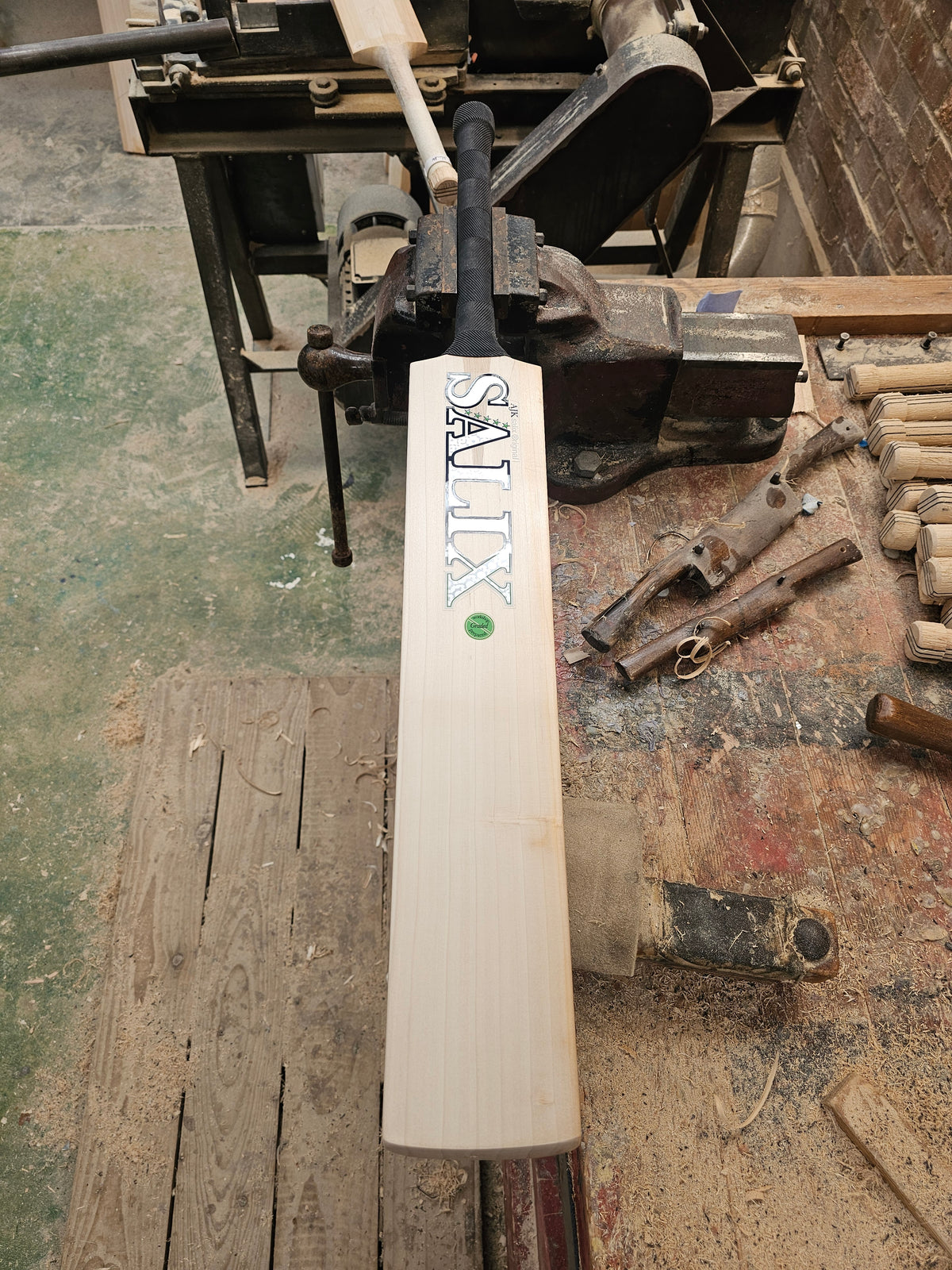 Salix AJK - Graded, Weight 2lb 8oz, Short Handle