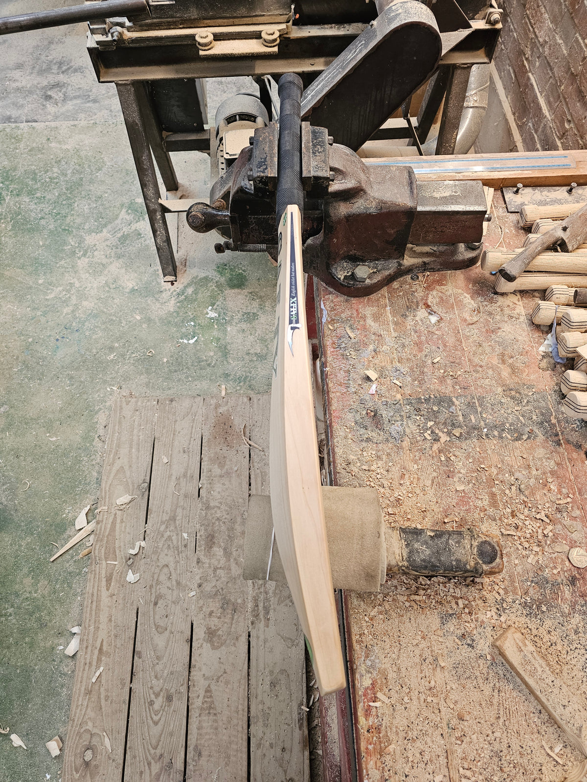 Salix AJK - Graded, 2lb 9oz, Short Handle