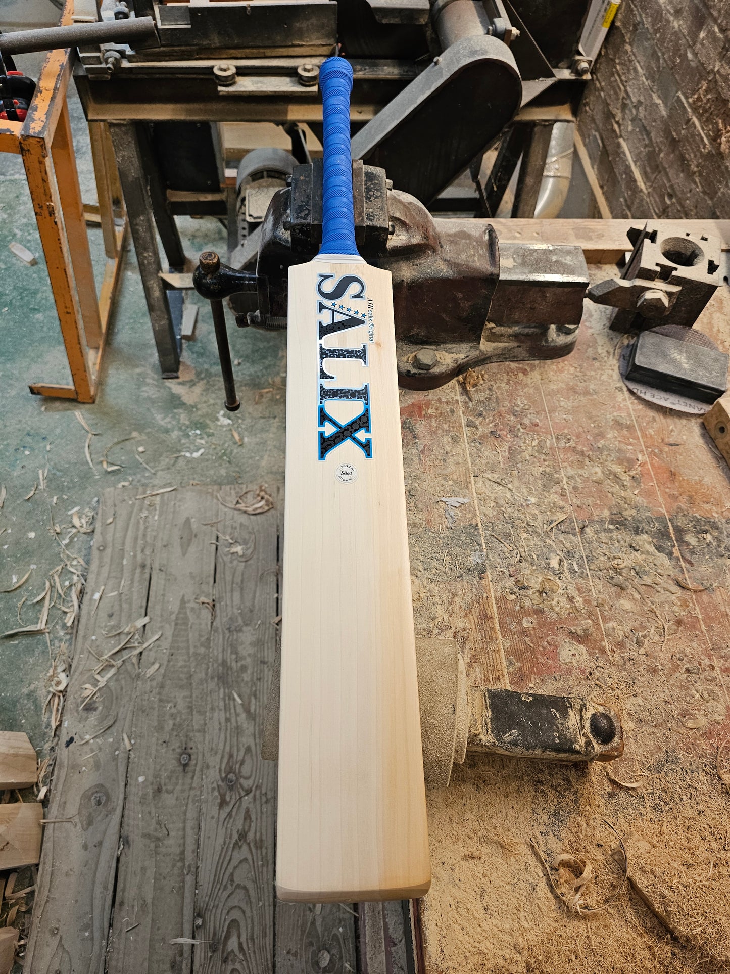 Salix AIR - Select, Weight Range 2lb 8 Ounces, Short Handle