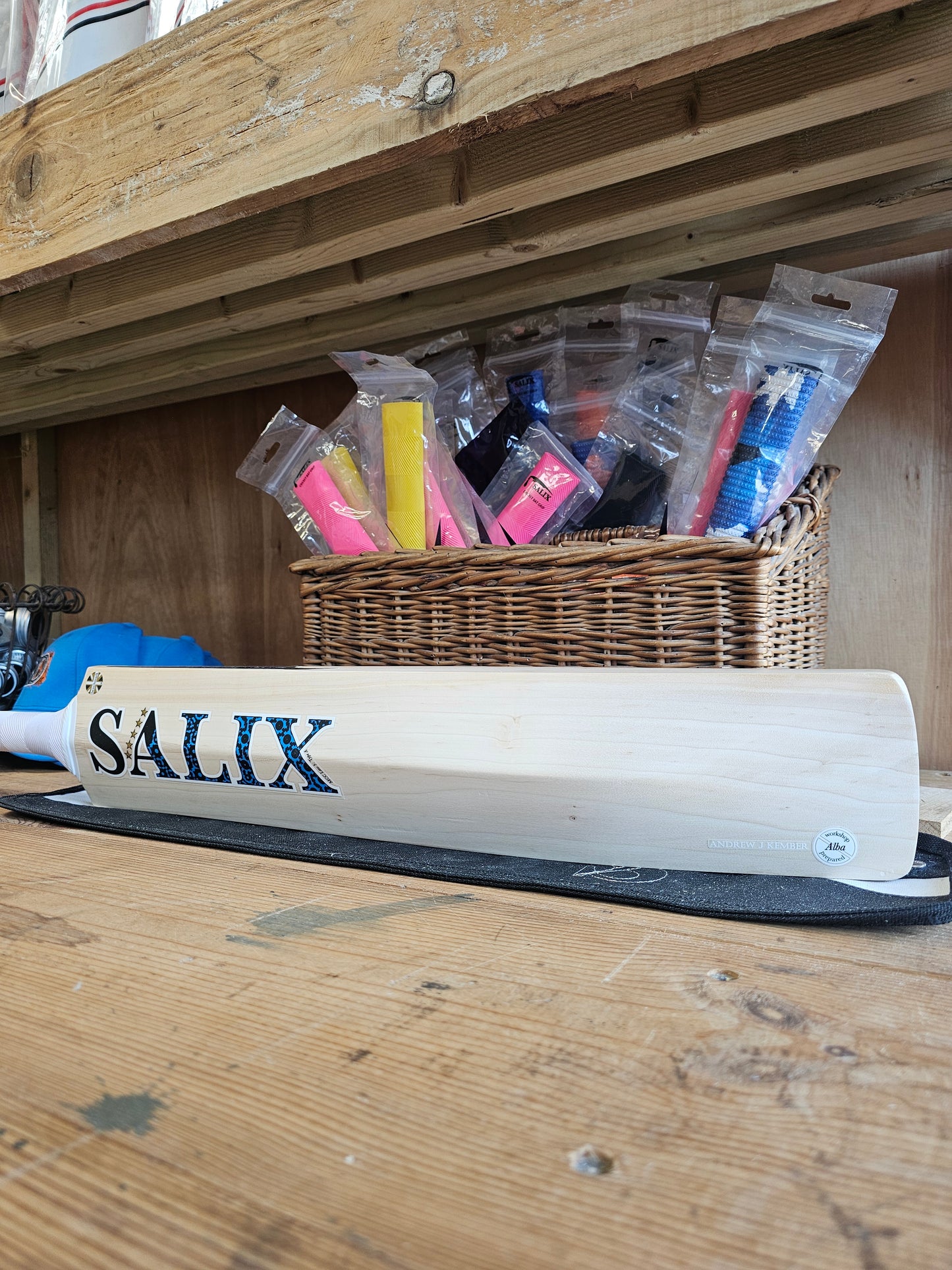 Salix AIR - Alba Grade, 2.9lb Weight Range