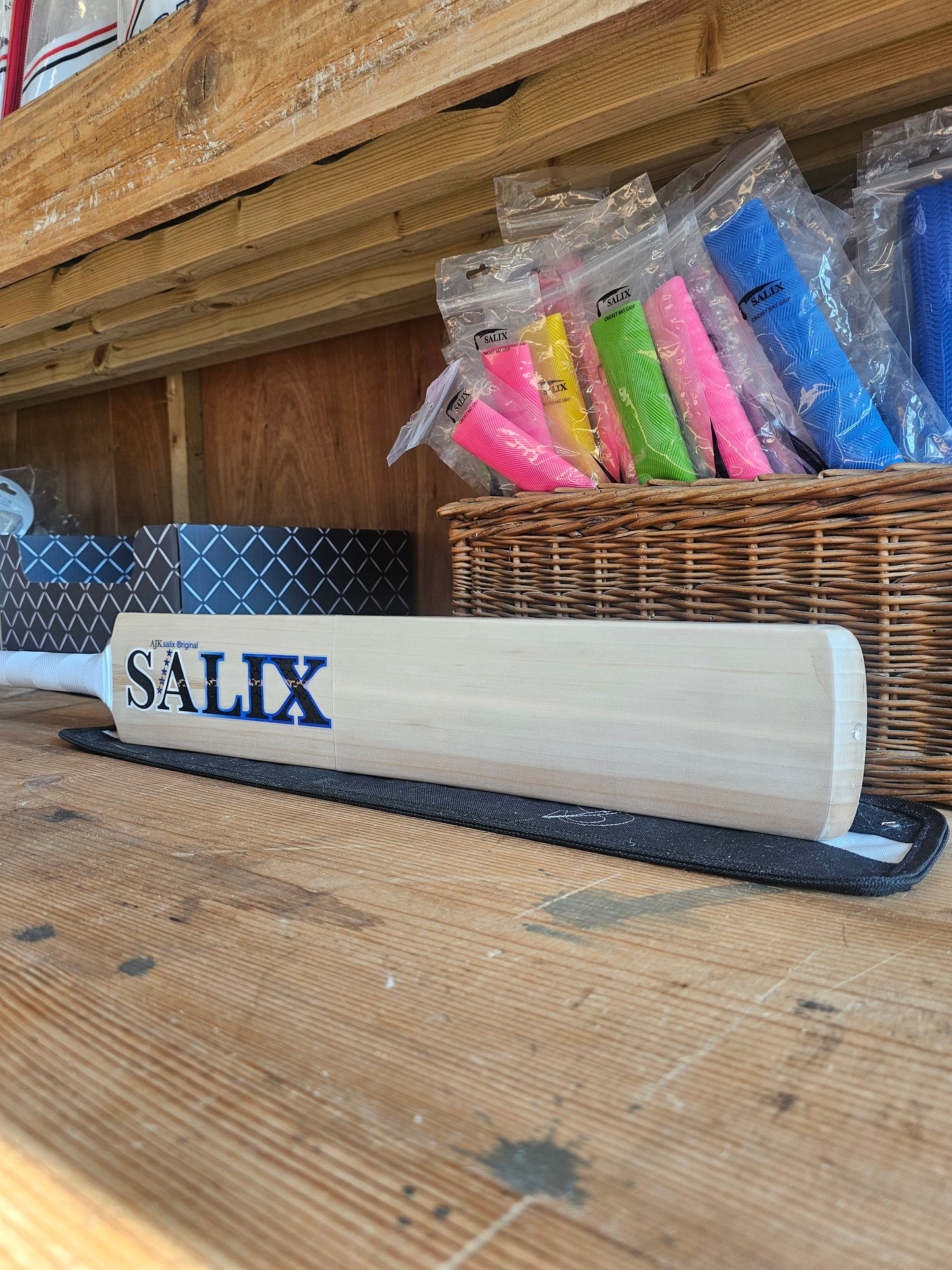 Salix AJK - Performance, Weight Range 2.9lb, Short Handle
