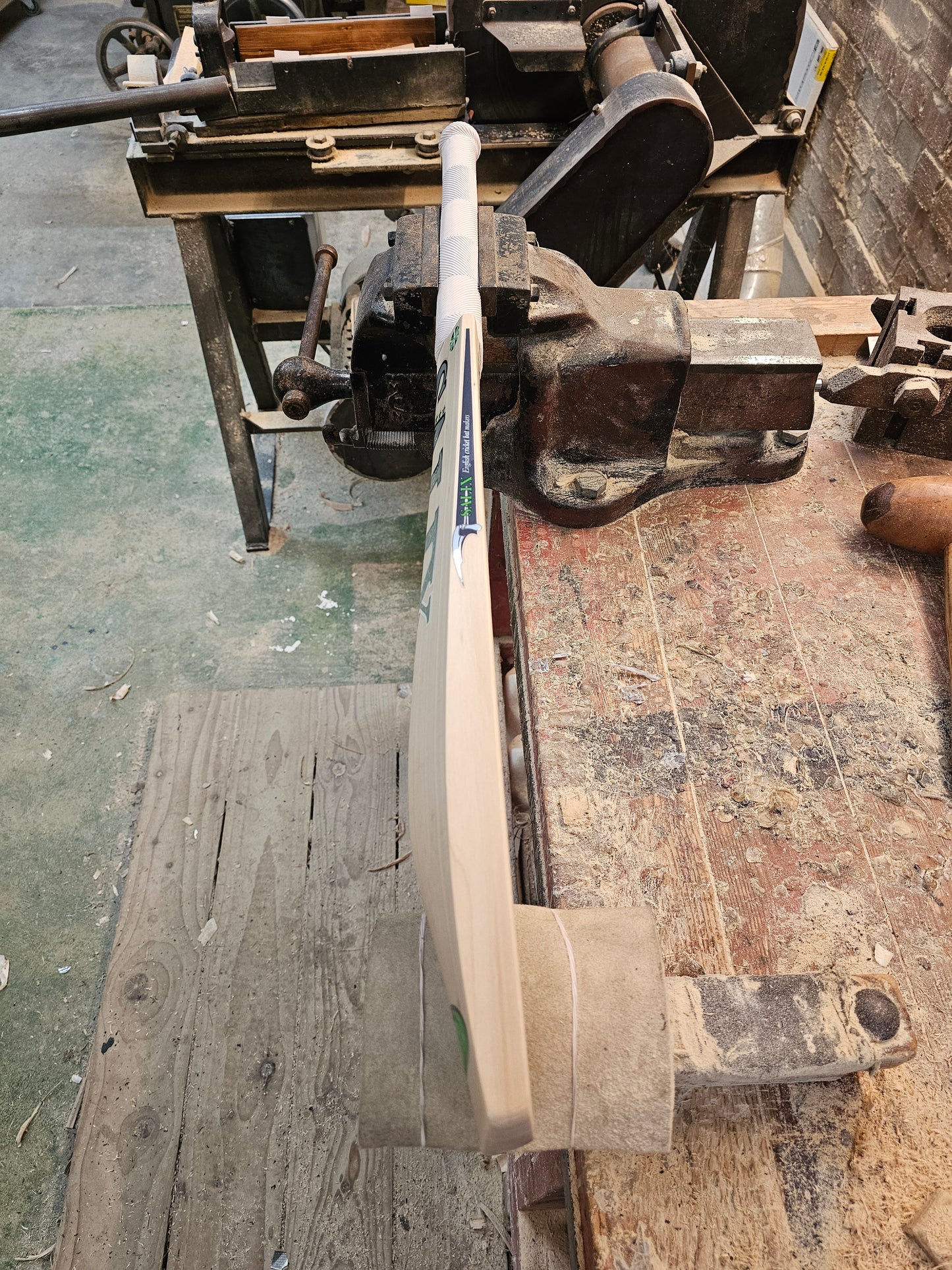 Salix AJK - Weight Range 1lb 12 Ounces, Size 5