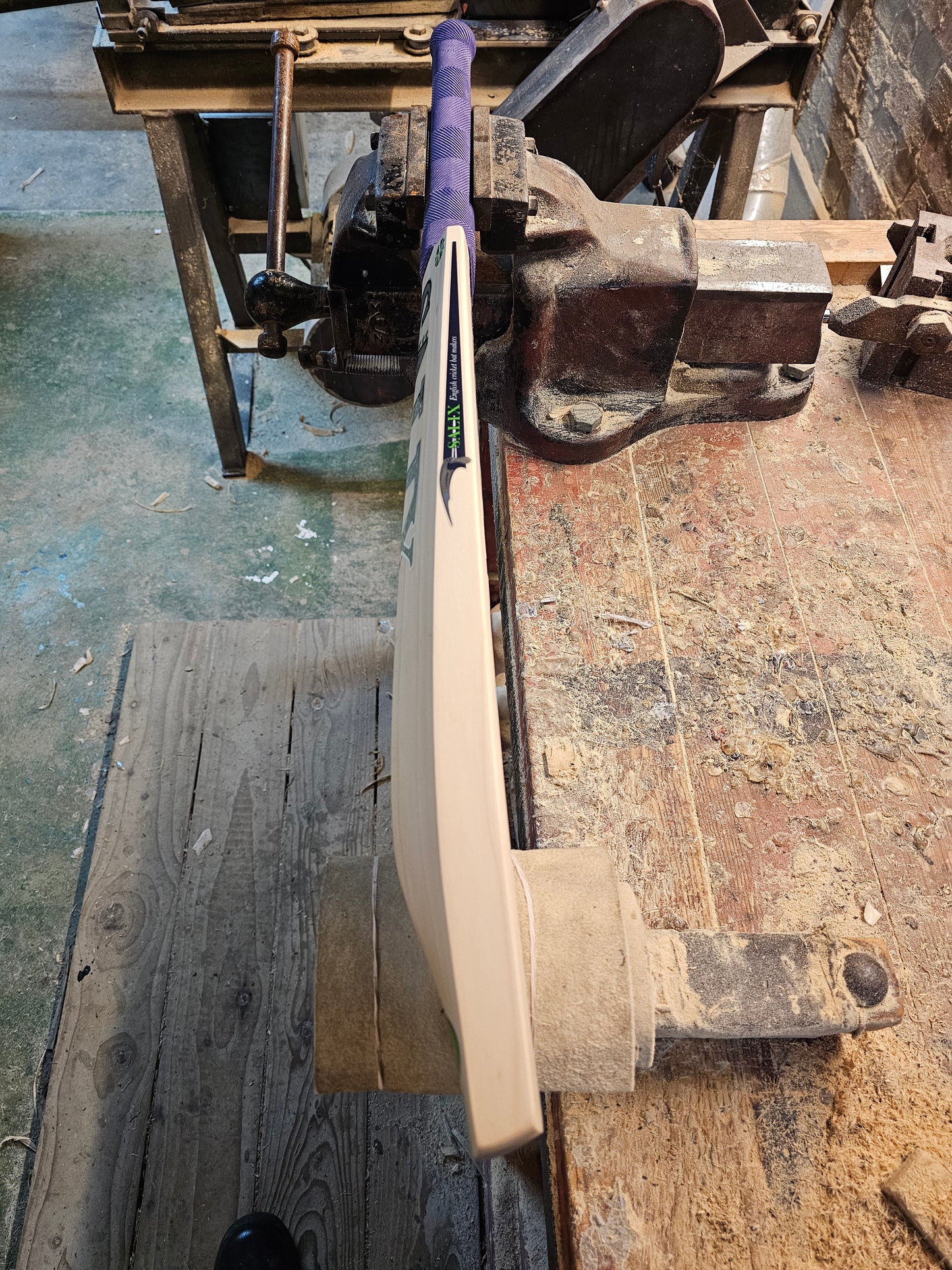 Salix AJK - 2lb 1 Ounce, Size 5