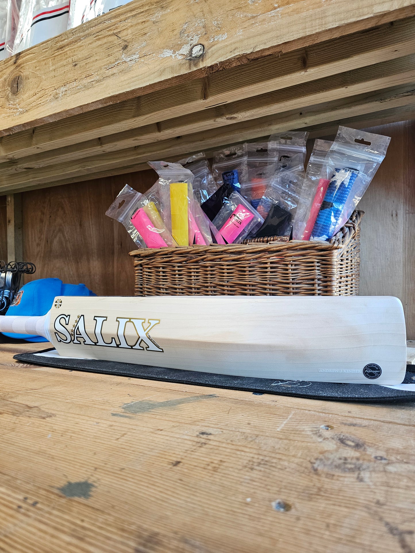 Salix AMP - Performance Grade, 2.7lb Weight Range