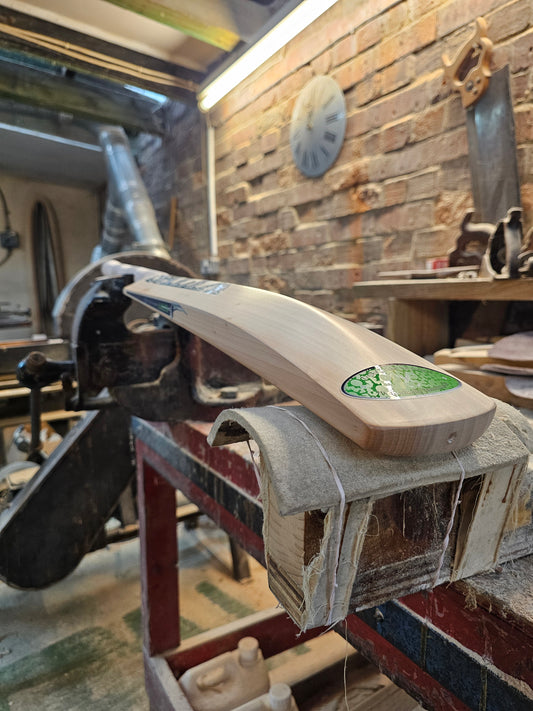 Salix AJK - Weight Range 1lb 10 Ounces, Size 4