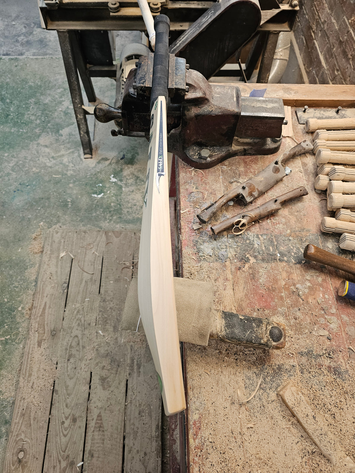 Salix AJK - Alba, Weight 2lb 10.7oz, Short Handle