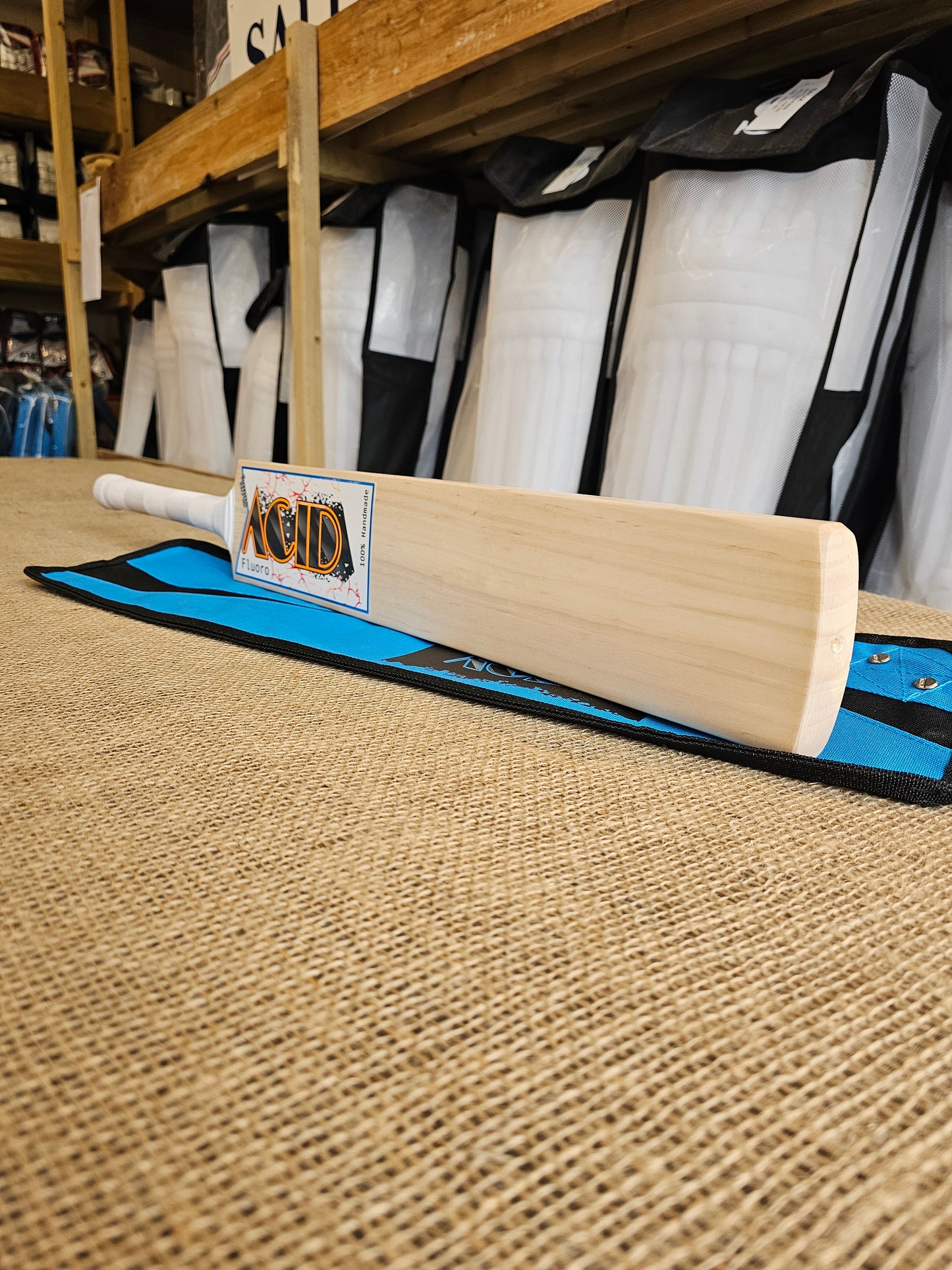 ACID FLUORO Kashmir - 1.15 Weight Range, Size 5
